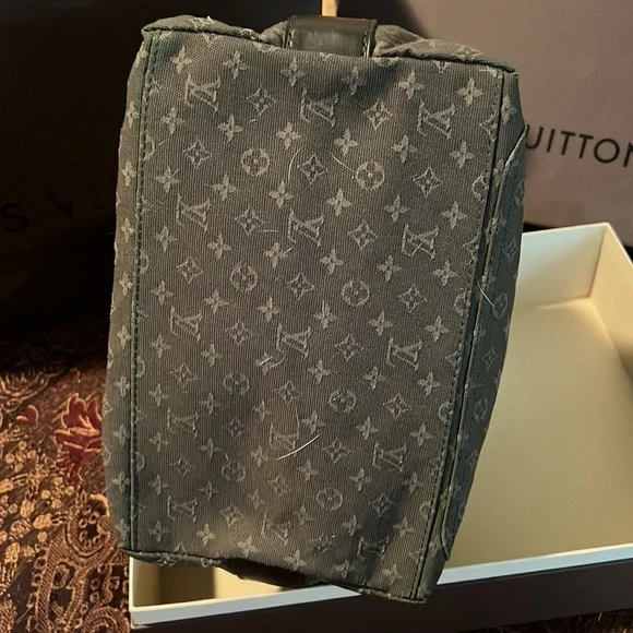 Authentic Louis Vuitton bag - Picture 13 of 16